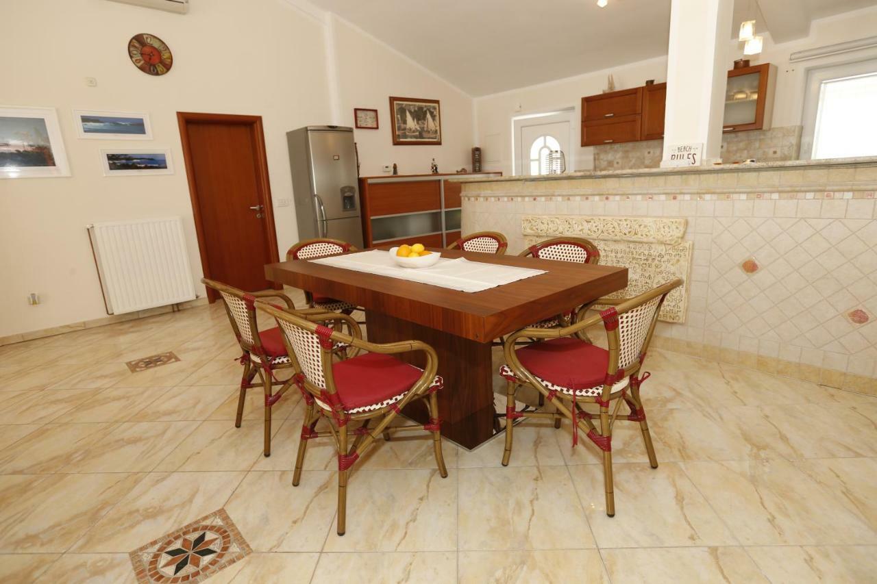 Apartment Bojan With Terrace And Sea View Baska  Exterior photo